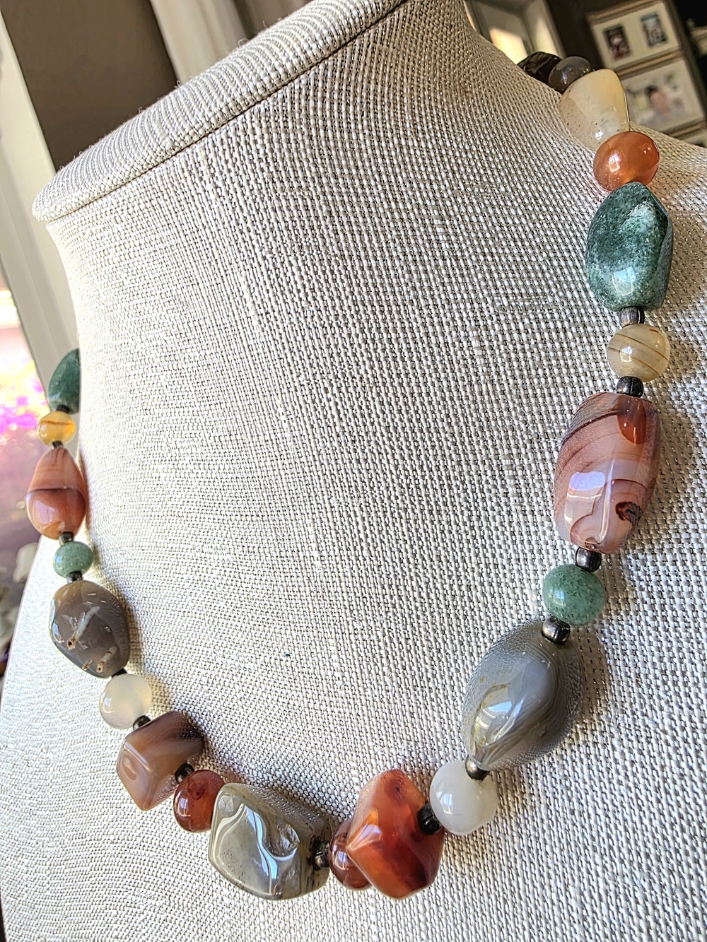 Vintage 1960s Mid-Century Beggar’s Bead Necklace – Polished Multi-Gemston - Picture 3 of 9